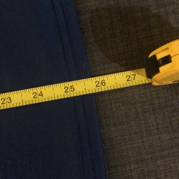 Navy blue graphic tee. Lion graphic. Size Large. - Picture 7 of 7